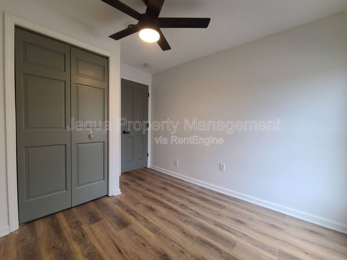 556 Broadway St #2B - Photo 4 of 10