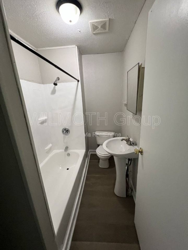 2722 N Olney St - Photo 7 of 10