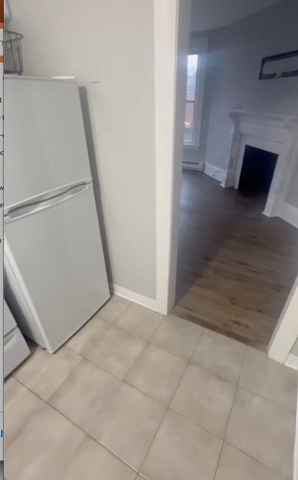 452 Main St #4 - Photo 3 of 8