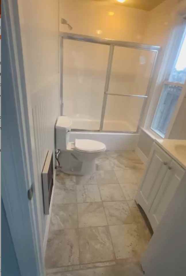 452 Main St #4 - Photo 4 of 8