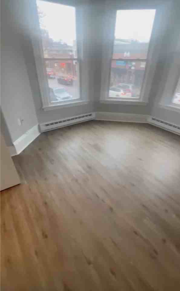 452 Main St #4 - Photo 5 of 8