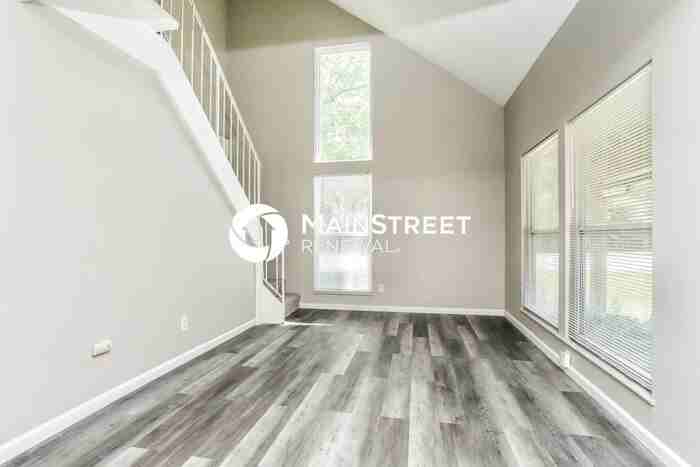 448 Far Hill Dr - Photo 3 of 24