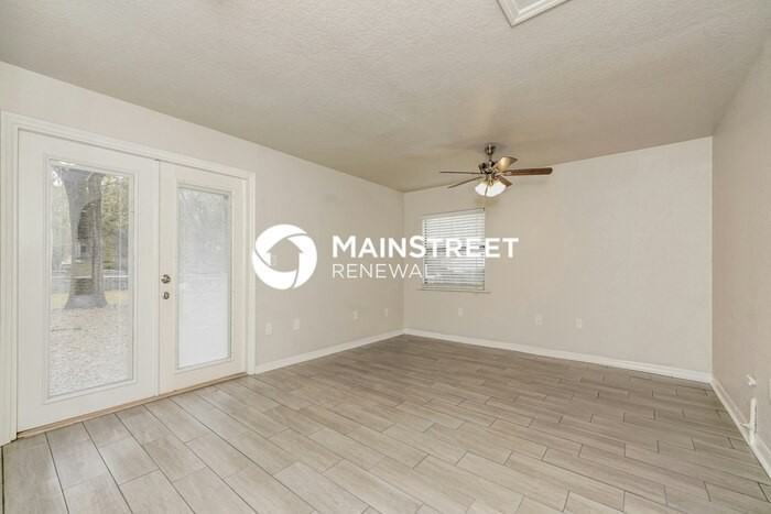 2421 Harvard Rd - Photo 2 of 16