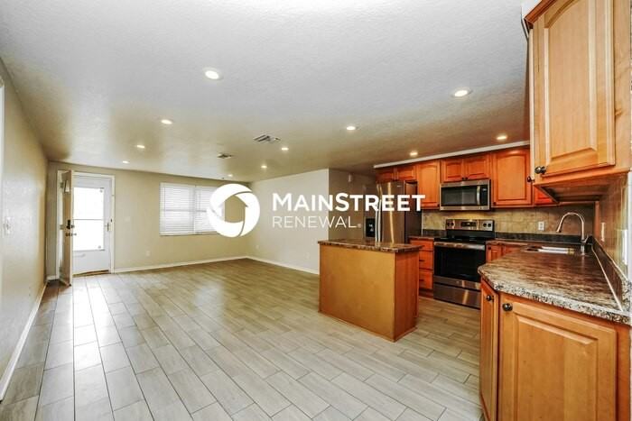 2421 Harvard Rd - Photo 4 of 16