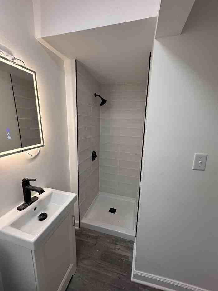 2948 Shelby St #D - Photo 3 of 13