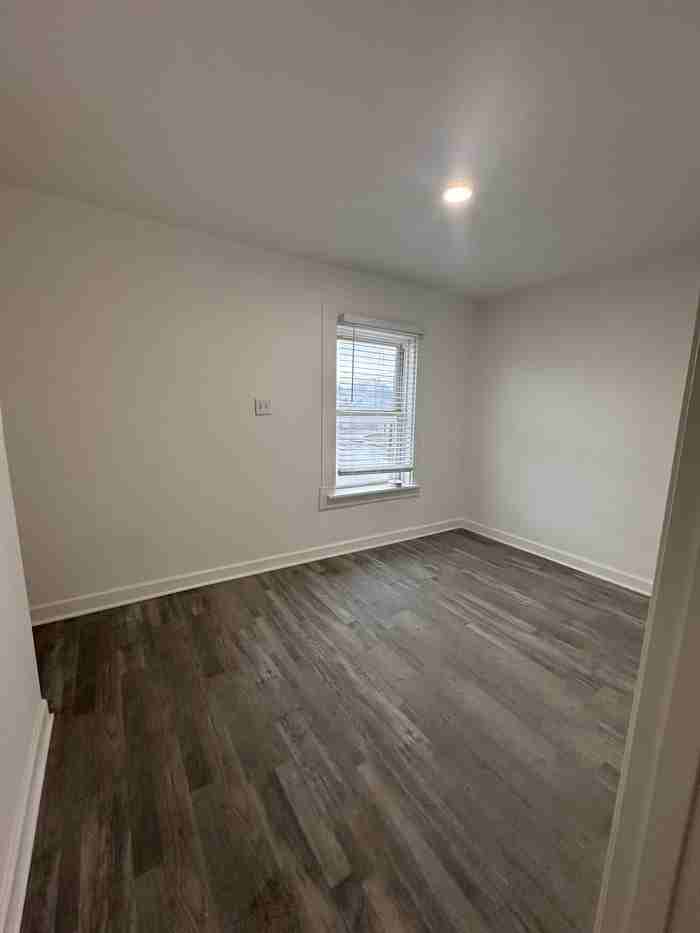 2948 Shelby St #D - Photo 6 of 13
