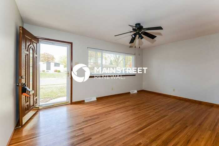 26 Radford Dr - Photo 4 of 16