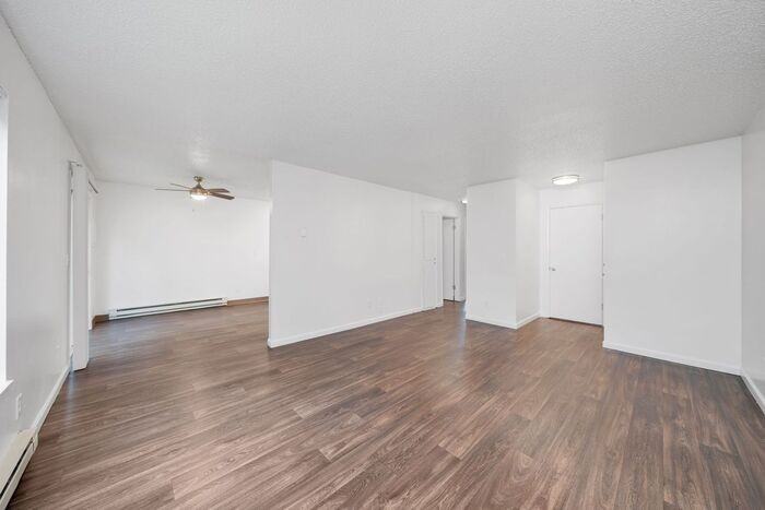 5967 N Fessenden St - Photo 3 of 50