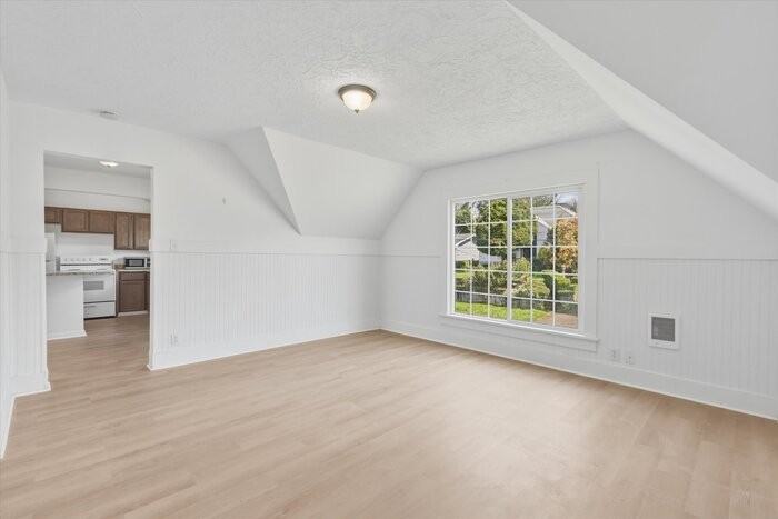 307 Columbia St #307 - Photo 6 of 27