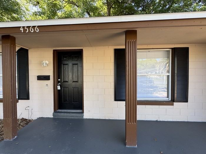 4566 Chateau Rd - Photo 3 of 17