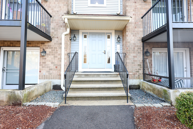 610 S Franklin St #B202 - Photo 3 of 20