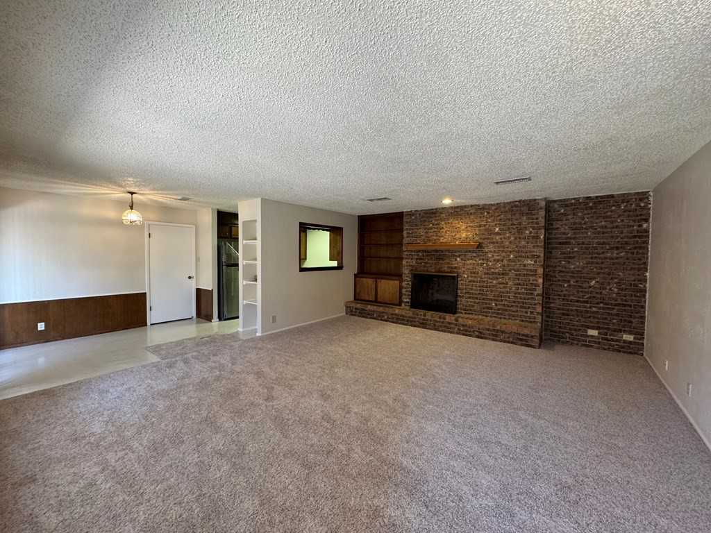 4313 Storey Ave Apt B #NA - Photo 4 of 20