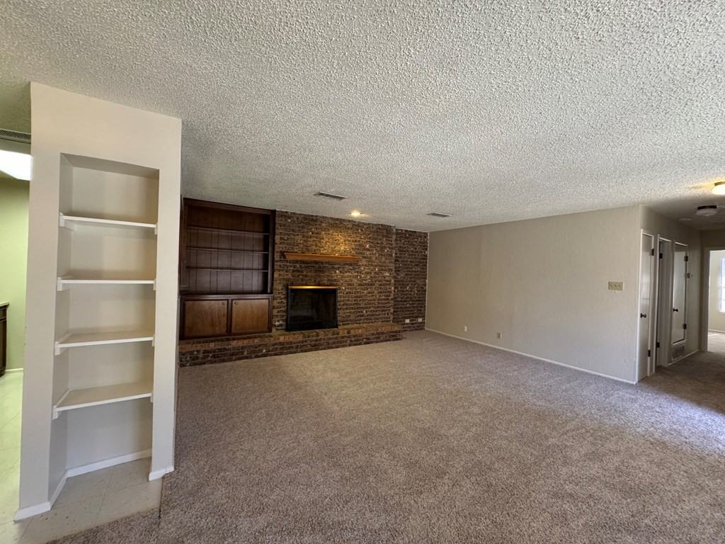 4313 Storey Ave Apt B #NA - Photo 6 of 20