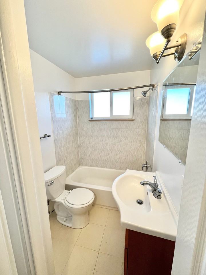 6700 West 37th Place - Photo 6 of 11