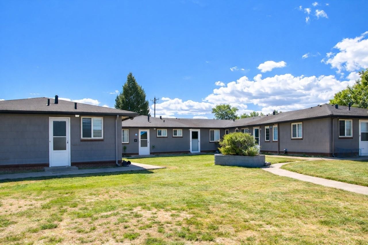 6700 West 37th Place - Photo 7 of 11