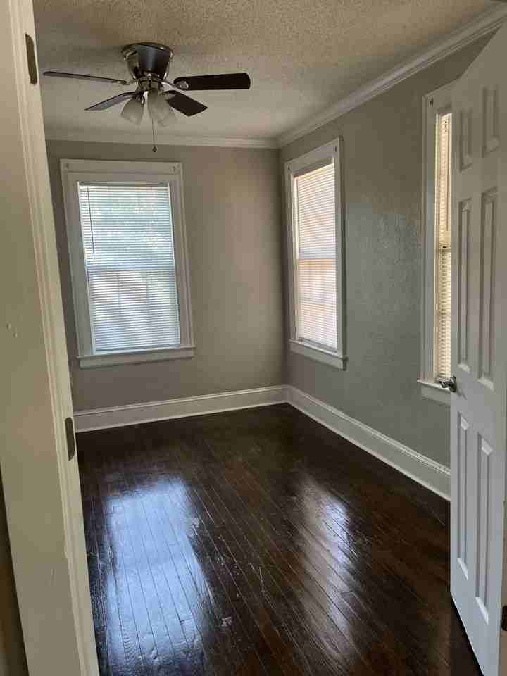 143 E Herndon St #143 - Photo 3 of 15