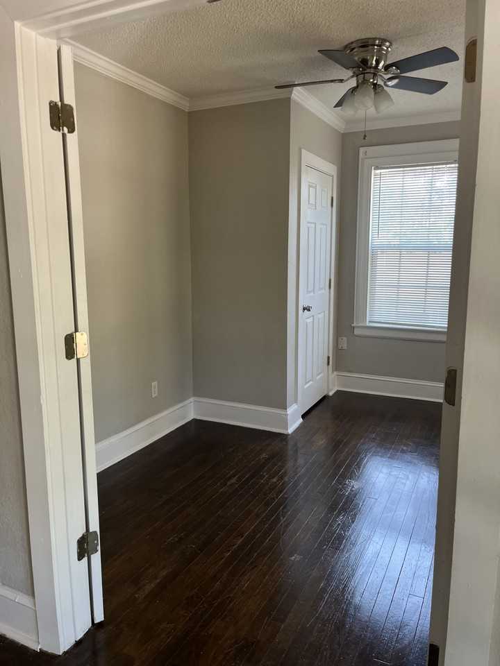 143 E Herndon St #143 - Photo 4 of 15