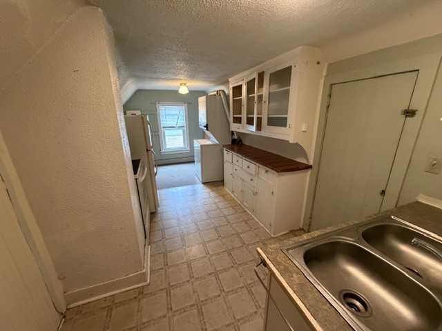 230 E Rose St #2 - Photo 4 of 8