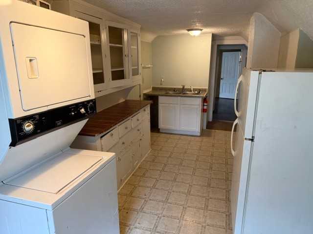 230 E Rose St #2 - Photo 5 of 8