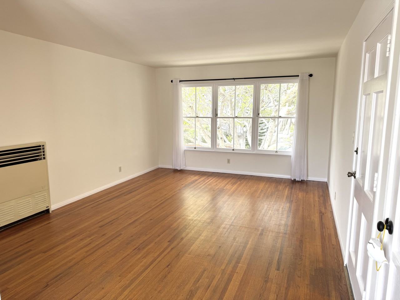 1226 Maple St #1226 - Photo 2 of 7