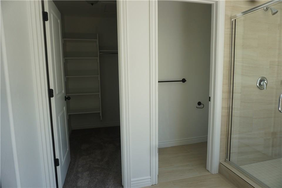 822 W Valley Vista Way - Photo 4 of 17