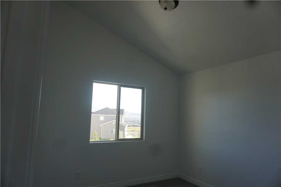 822 W Valley Vista Way - Photo 6 of 17