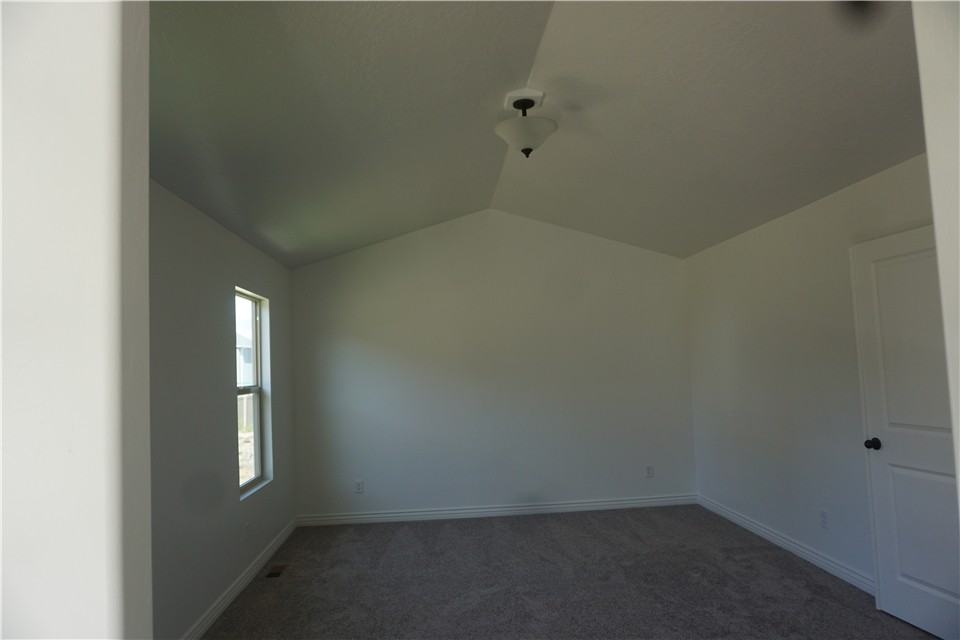 822 W Valley Vista Way - Photo 7 of 17