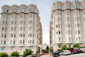 featured image of 1320 Lombard St