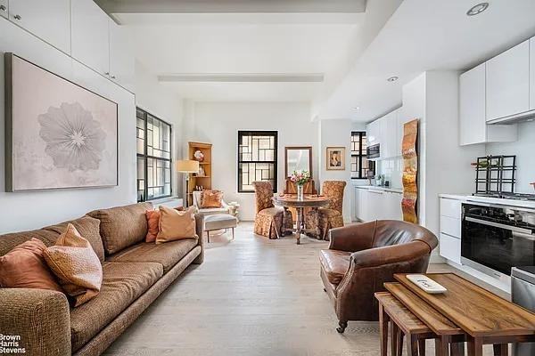 Riverside Dr #1N - Photo 4 of 19