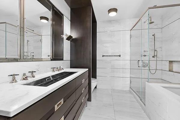 E 85th St #18G - Photo 6 of 8