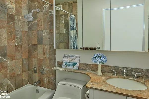 W 83rd St #10A - Photo 6 of 20