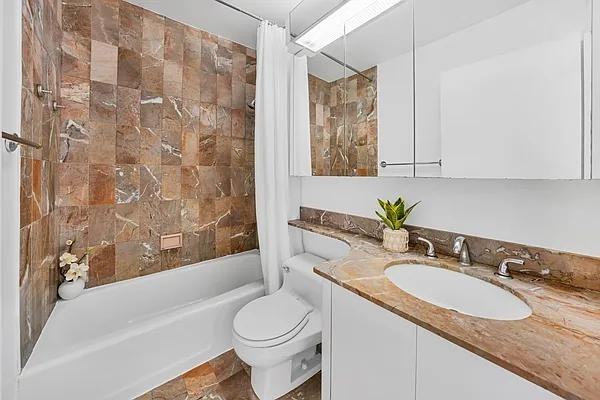 W 83rd St #11B - Photo 6 of 20