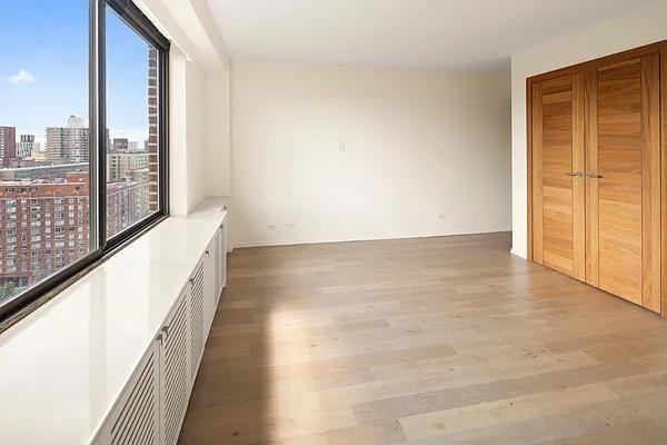 Central Park W #20H - Photo 4 of 13