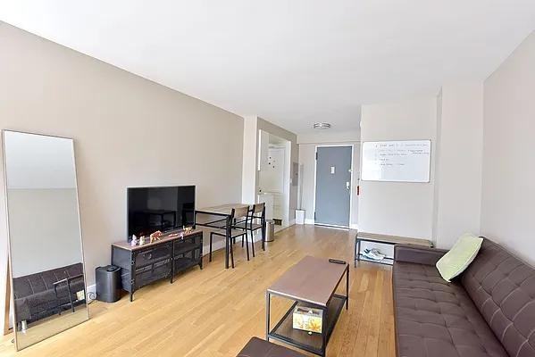 Central Park W #20U - Photo 2 of 9