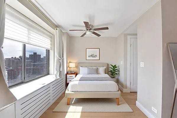 Central Park W #20U - Photo 4 of 9