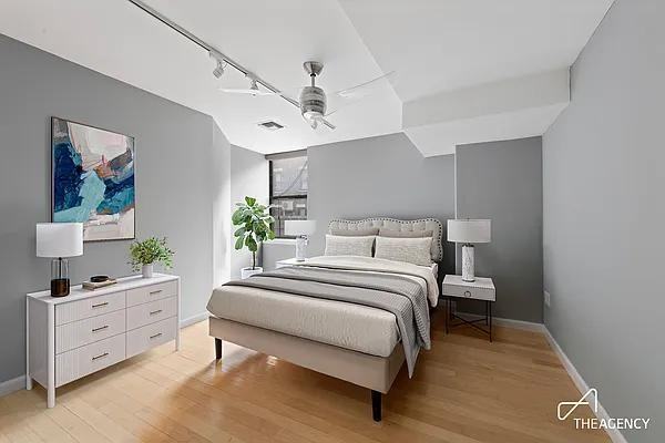 W 73rd St #3E - Photo 4 of 20