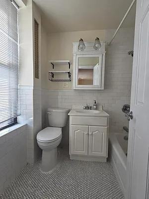 Riverside Dr #7E - Photo 3 of 10