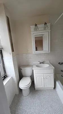 Riverside Dr #7E - Photo 7 of 10