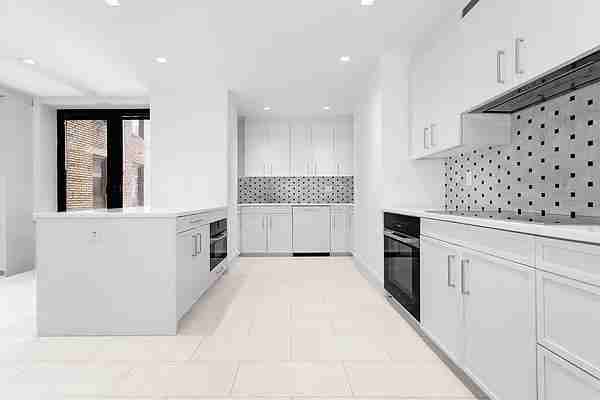 W 77th St #14J - Photo 7 of 20