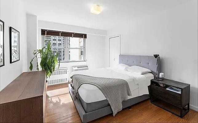 W 93rd St #9K - Photo 3 of 20