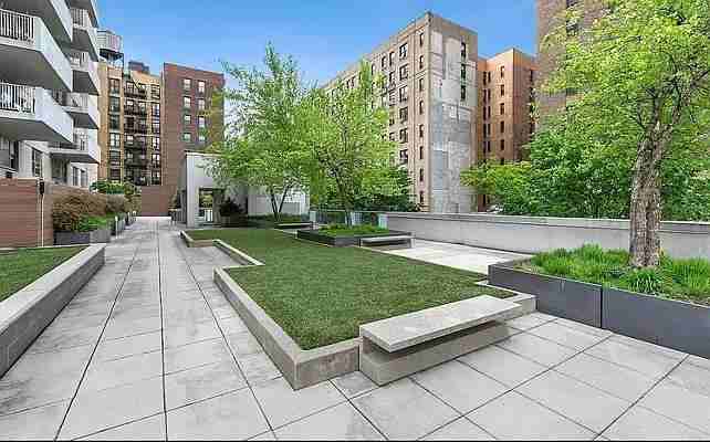 W 93rd St #9K - Photo 6 of 20