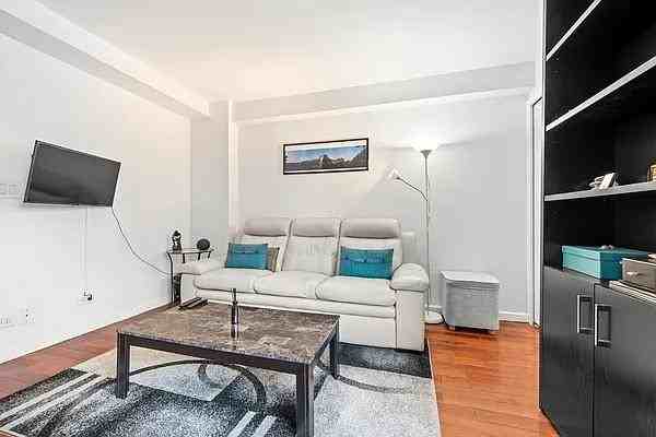 W 93rd St #12A - Photo 6 of 20