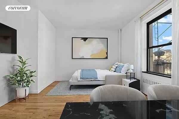 W 80th St #62A - Photo 2 of 5