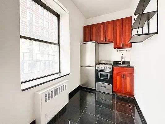 W 80th St #22C - Photo 2 of 9