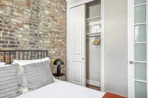 featured image of 227 E 82nd St #1W