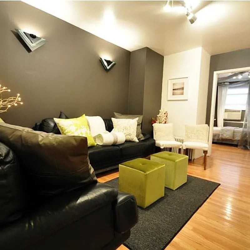 212 E 12th St #1A - Photo 2 of 9