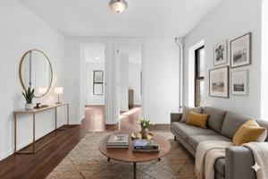 featured image of 207 Madison St #5