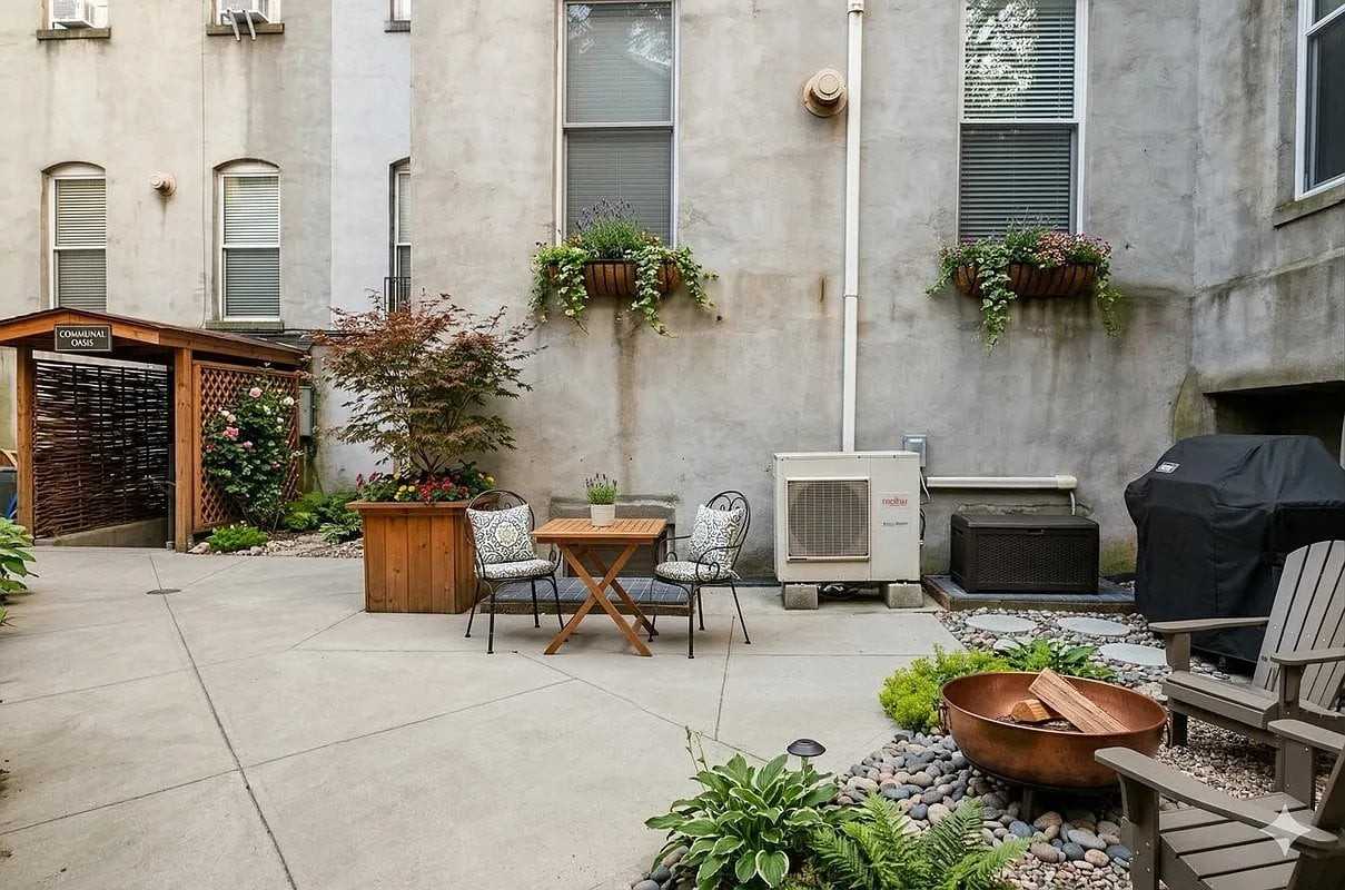 885 Park Ave #6C - Photo 7 of 7