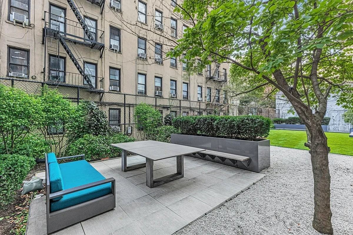 250 E Houston St #5F - Photo 4 of 10