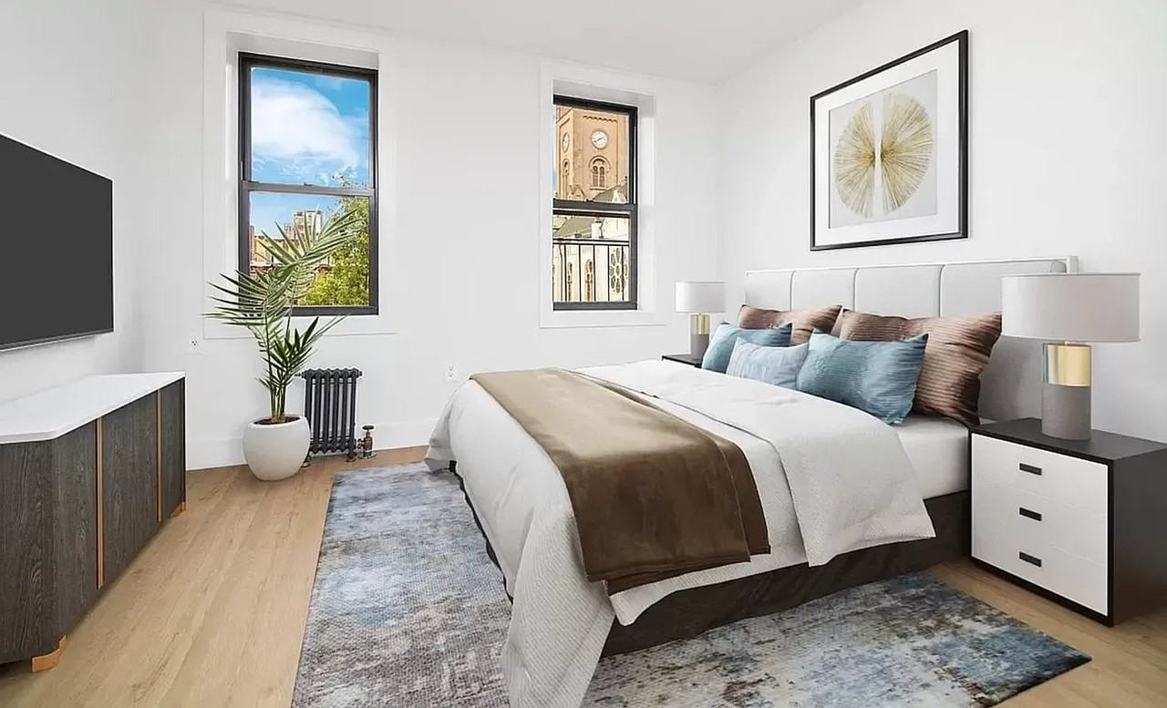 207 E 4th St #3A - Photo 2 of 4